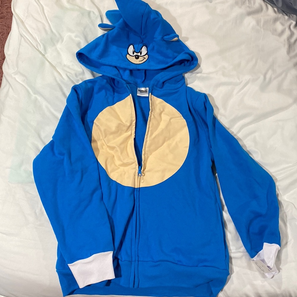 Sonic sweater